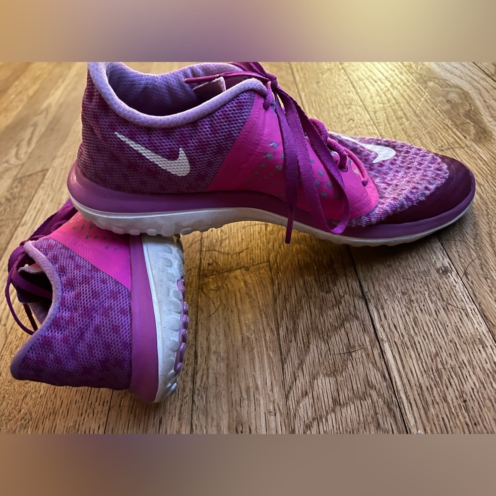 NIKE Pink/Purple Women’s Sneakers Sz 7